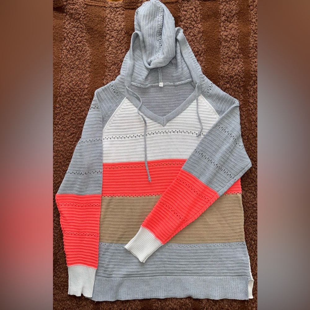 Lightweight color block sweater